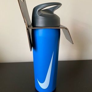 NIKE TWIST-TOP INSULATED WATER BOTTLE 16OZ